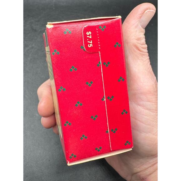 1985 Hallmark Keepsake Christmas Ornament Bottlecap Fun Bunnies MIB! -32D - Picture 3 of 7